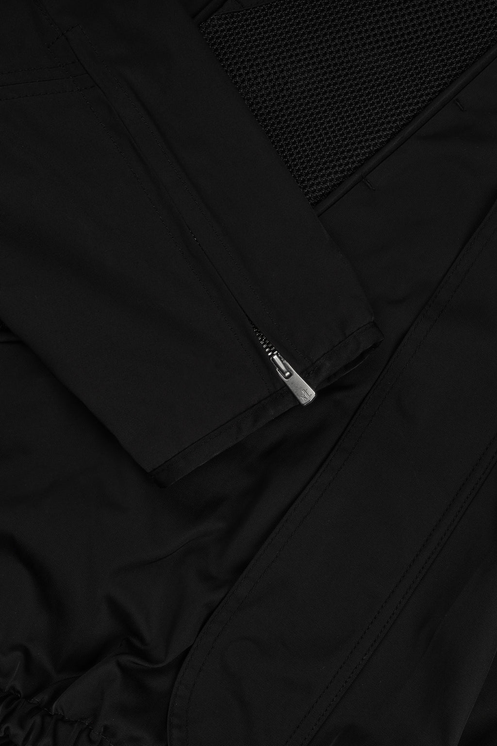 Parachute Hooded Jacket Gen 2 (Black)