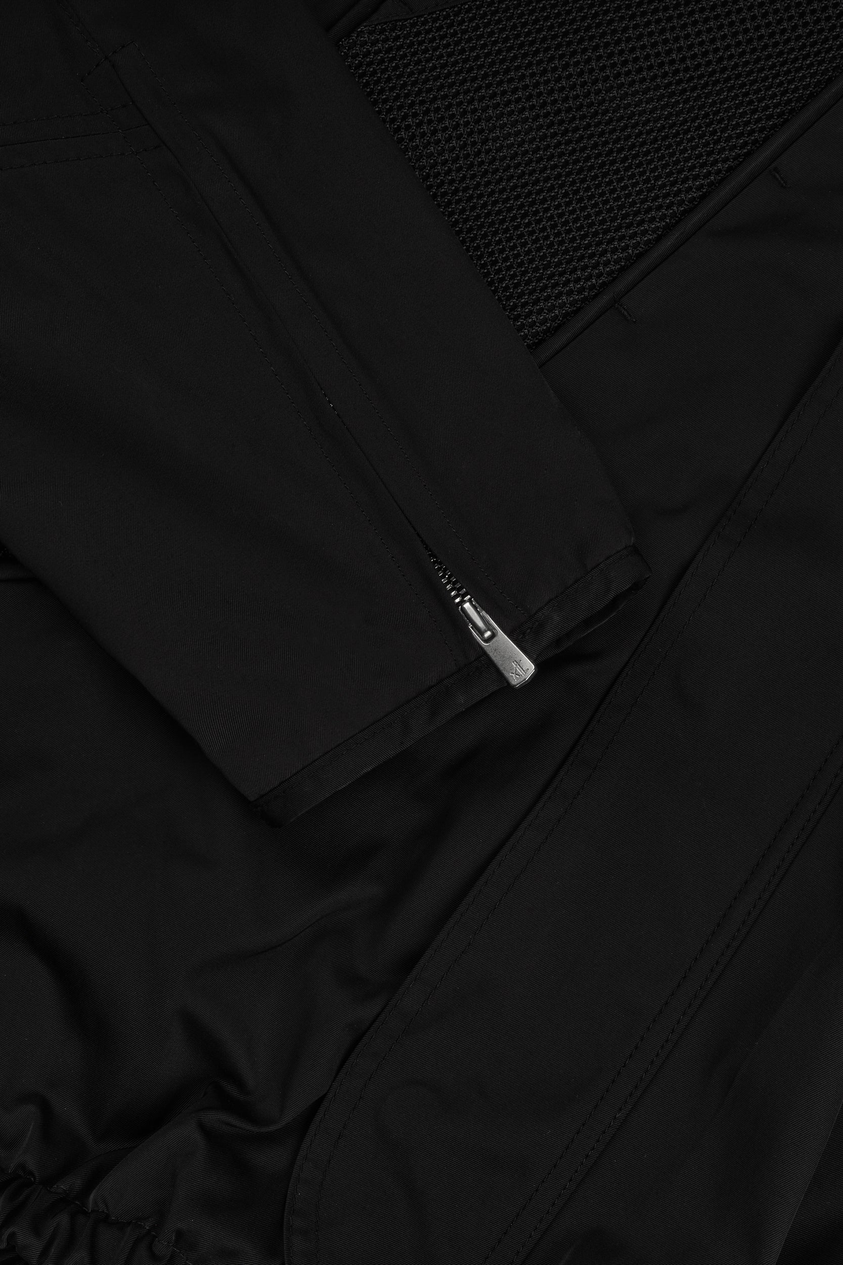 Parachute Hooded Jacket Gen 2 (Black)