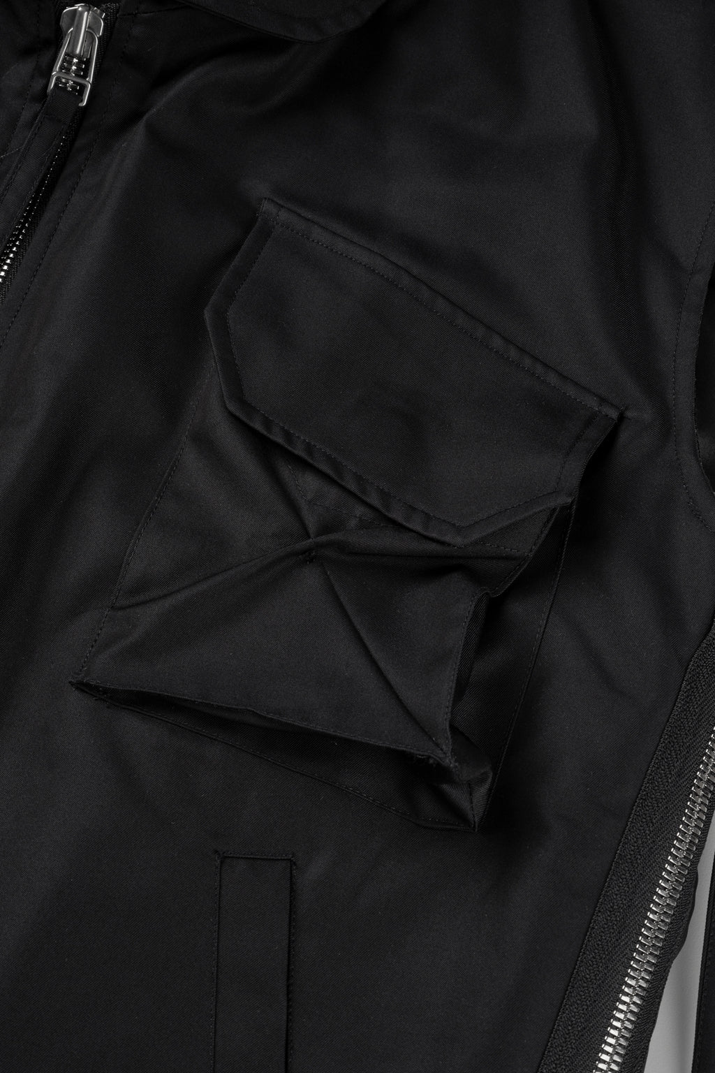 Darted Kalf Vest (Carbon Black)
