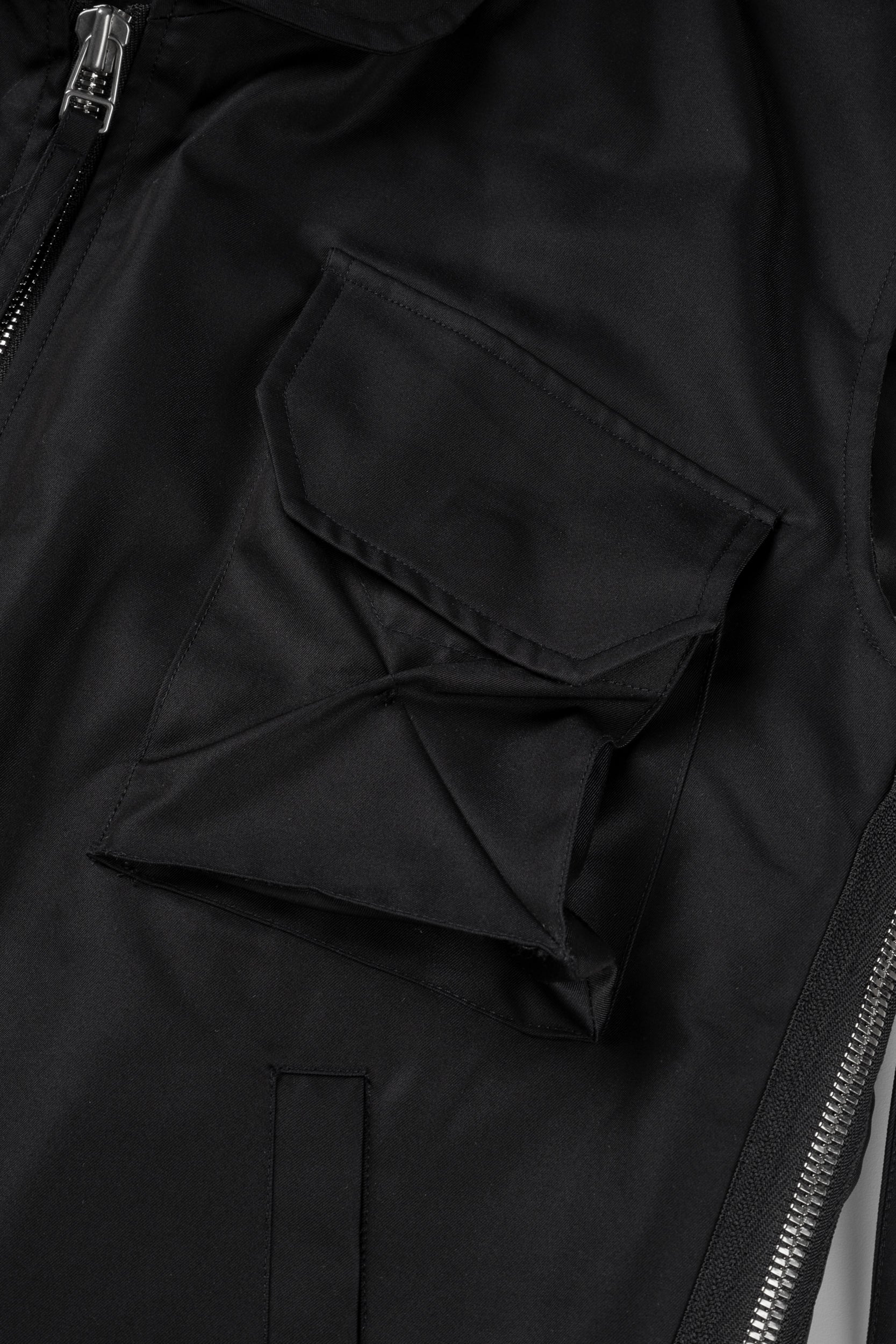 Darted Kalf Vest (Carbon Black)